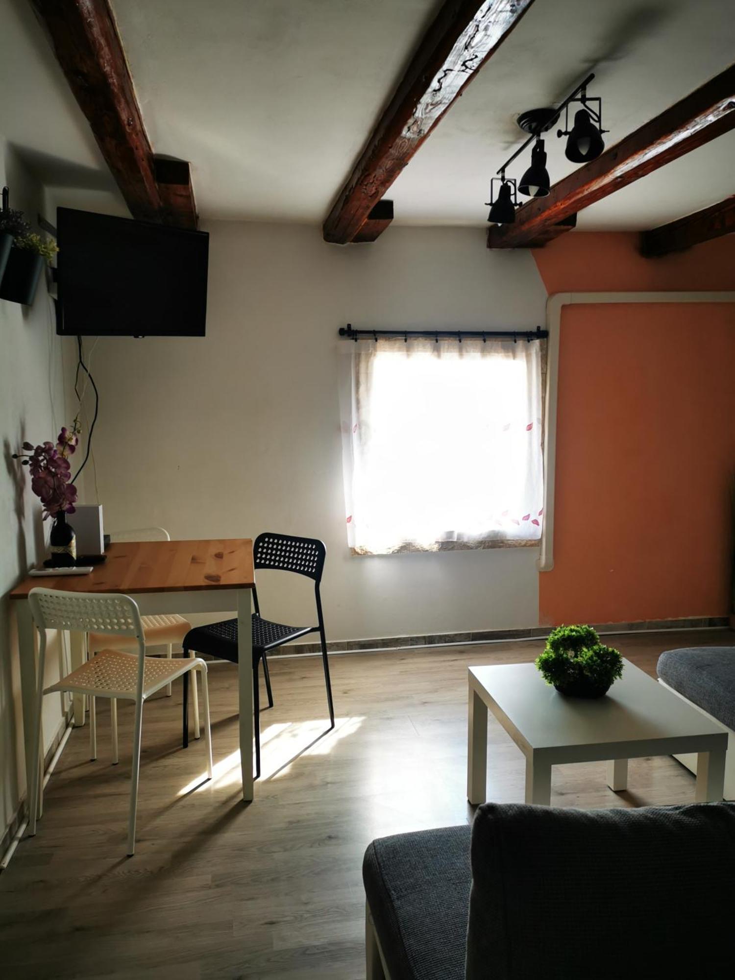 Attica Apartment Pula Bagian luar foto